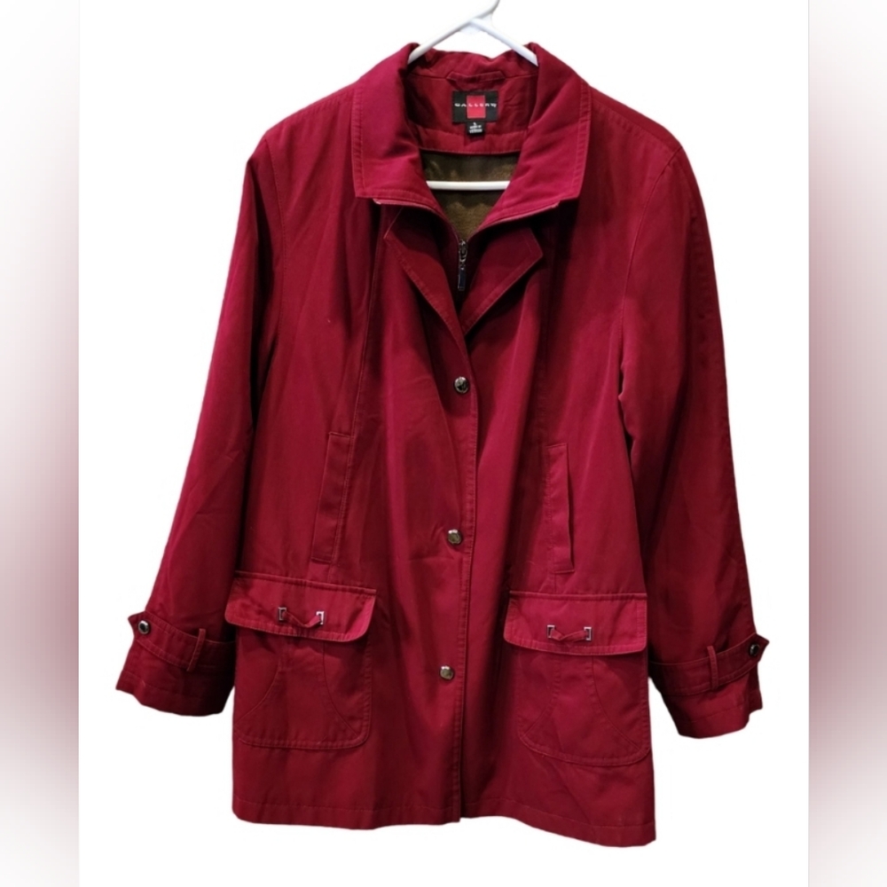 Gallery red barn style coat, Size L